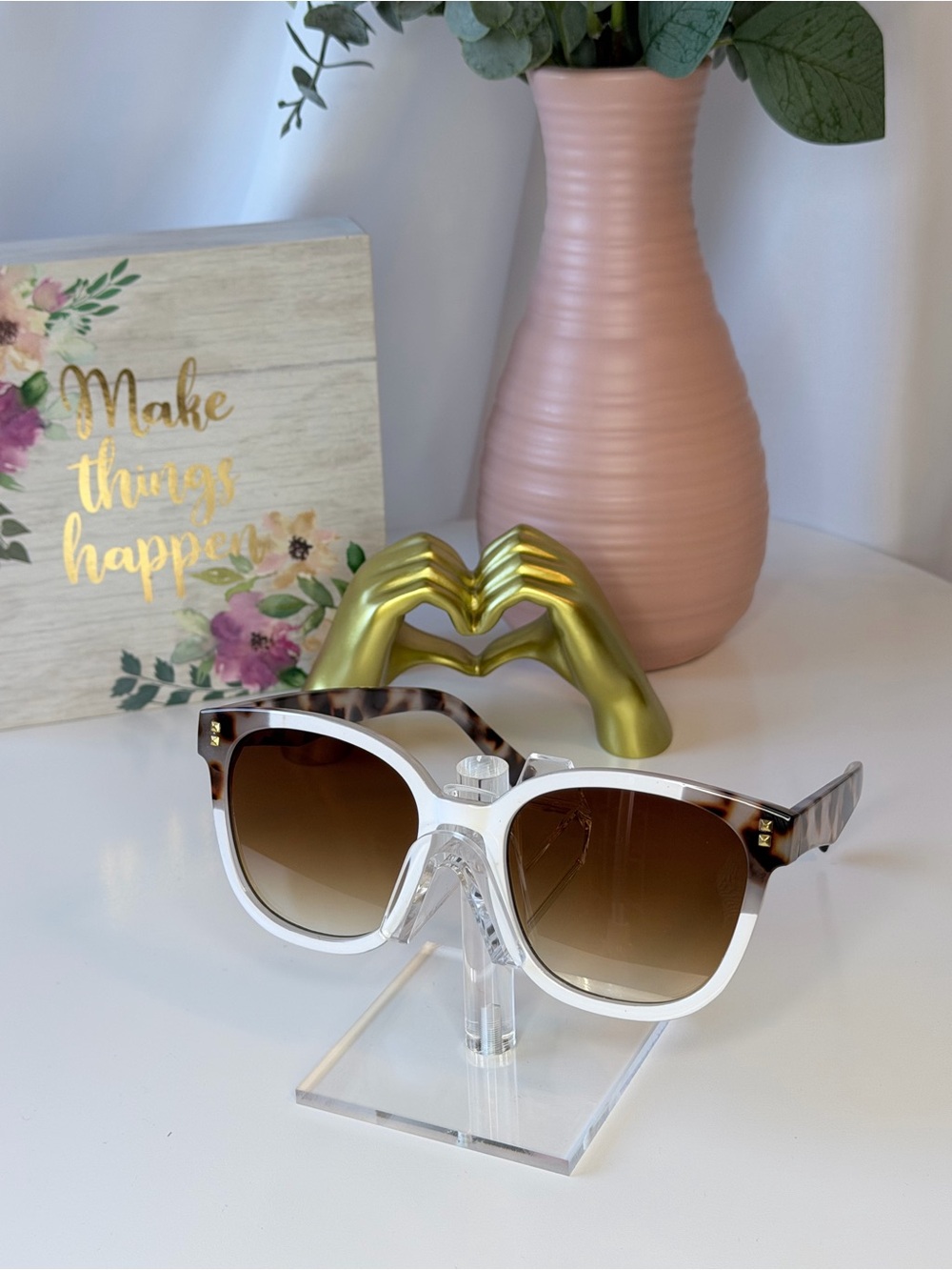 Tortoiseshell-Trim White Cat Eye Sunglasses - Brown Gradient Lenses